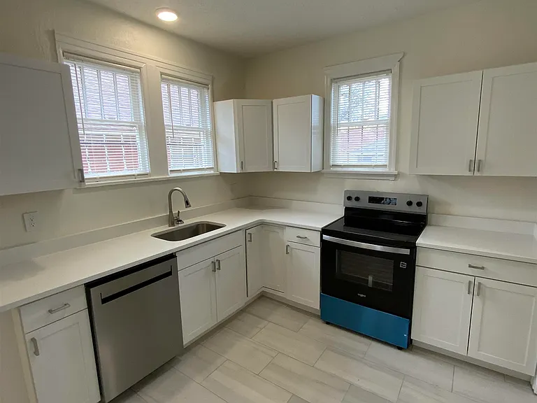 920 N Auburndale St — Photo 10
