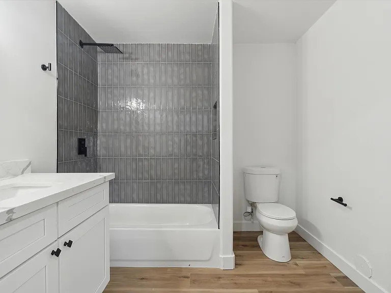 8525 E Clarendon Ave — Photo 21