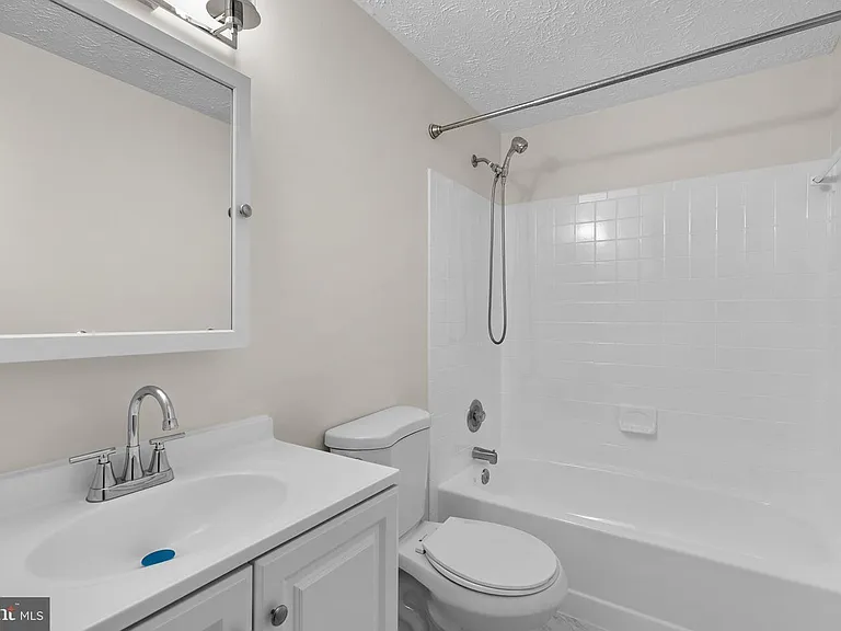 14205 Castlemoor Ct — Photo 28