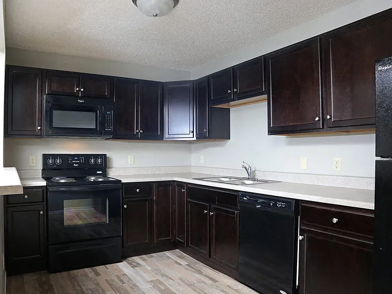 Ridgeview Apartments — Photo 2