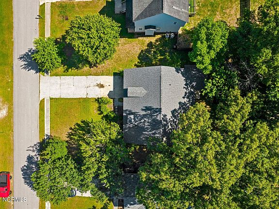 5th image of 308 Preakness Ln