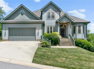 9 Stone House Rd, Arden, NC 28704