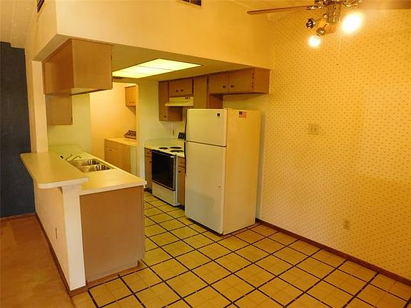 4th image of 14275 Shoredale Ln
