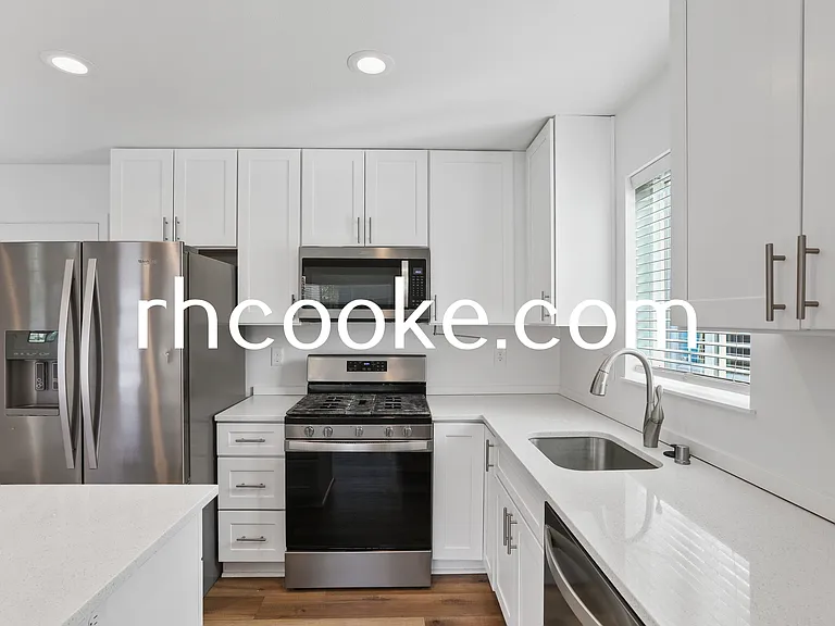 11907 E 2nd Ln — Photo 6