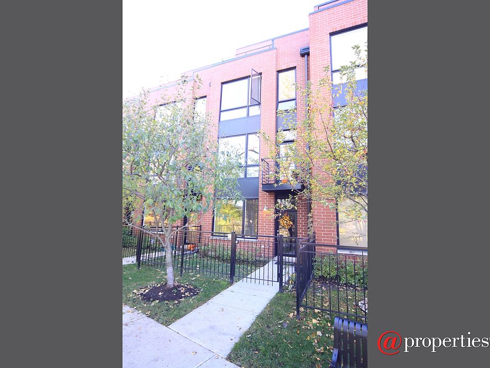 1st image of 2856 N Riverwalk Dr
