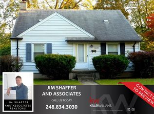 32289 Windsor St, Garden City, MI 48135