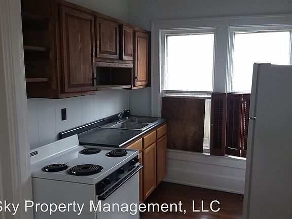 4th image of 137 S 14th St #7090709