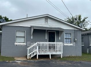 909 Cleveland St, Griffin, GA 30223