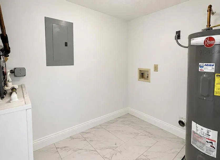 2 bed, 2.0 bath, 1115 sqft, $2,150 — Photo 3
