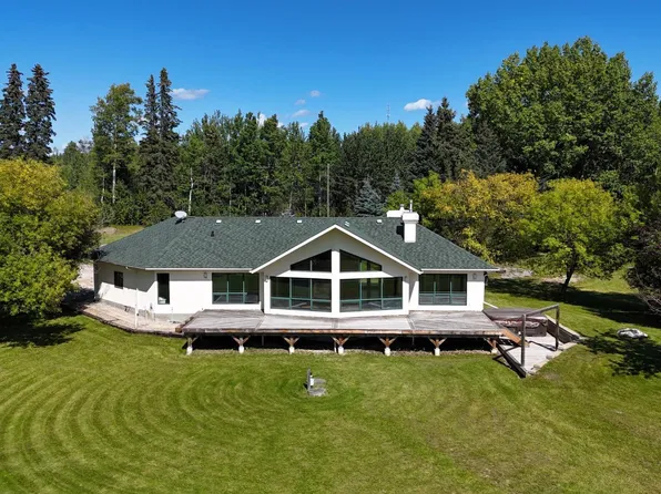 6701 15th Ave, Edson, AB T7E 1S3