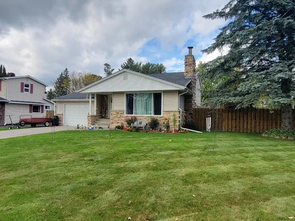 946 Elm St, Antigo, WI 54409