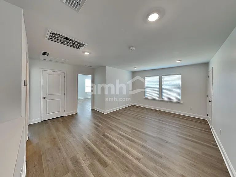 210 Argea Dr — Photo 8