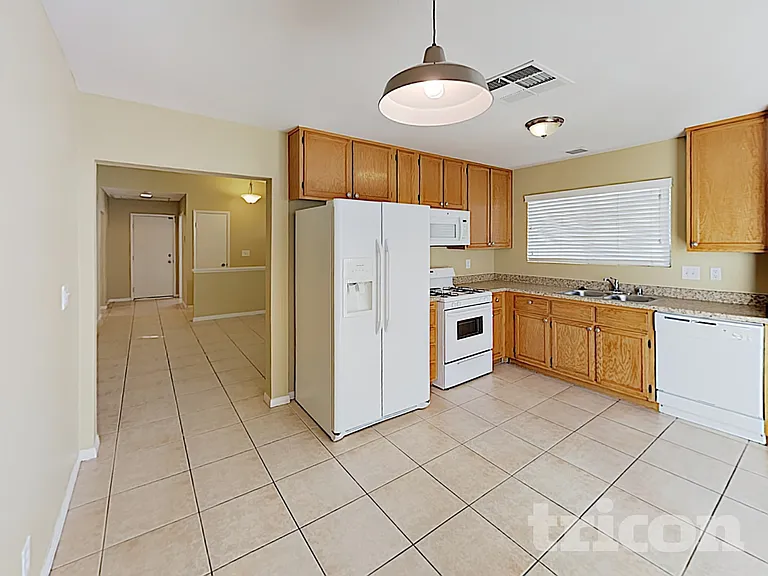 625 Freeburg Pl — Photo 20