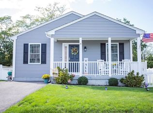 15 Saint Theresa Ave, Bristol, RI 02809