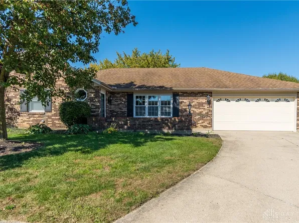 721 Rockridge Cir, Vandalia, OH 45377