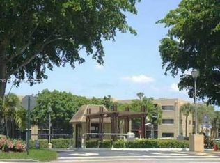 8075 SW 107th Ave APT 305, Miami, FL 33173