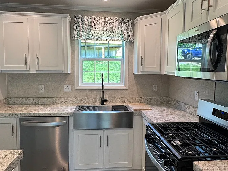 465-7 Royal Manor Rd — Photo 9