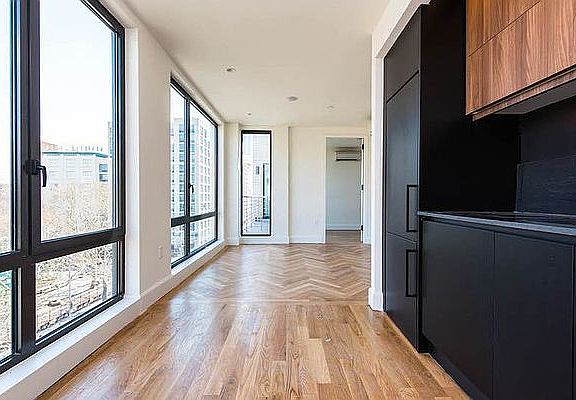 5th image of 1 Duffield St #442