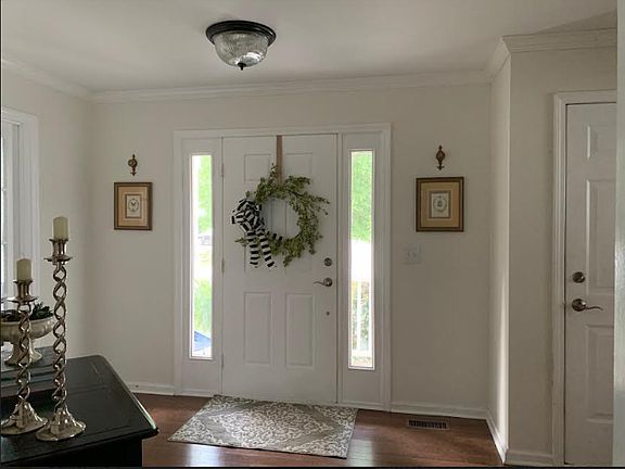 3rd image of 6607 Woodmont Ct
