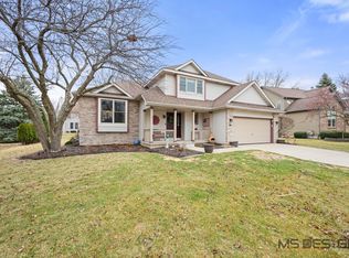 1119 Yorkshire Dr N, Sycamore, IL 60178