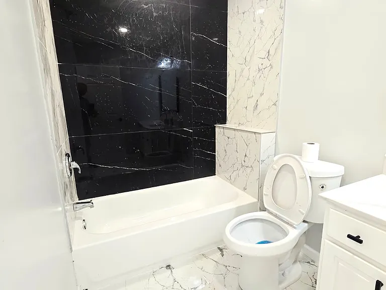 326 Sutton St #1A — Photo 8