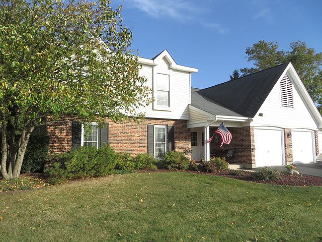 1st image of 402 N Thornwood Dr #402