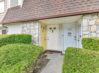 129 Pointe Circle N, Coram, NY 11727
