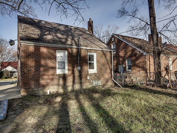 4th image of 11414 Auburn St