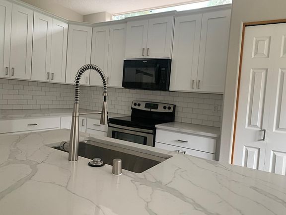 5th image of 2324 SE 175th Ave
