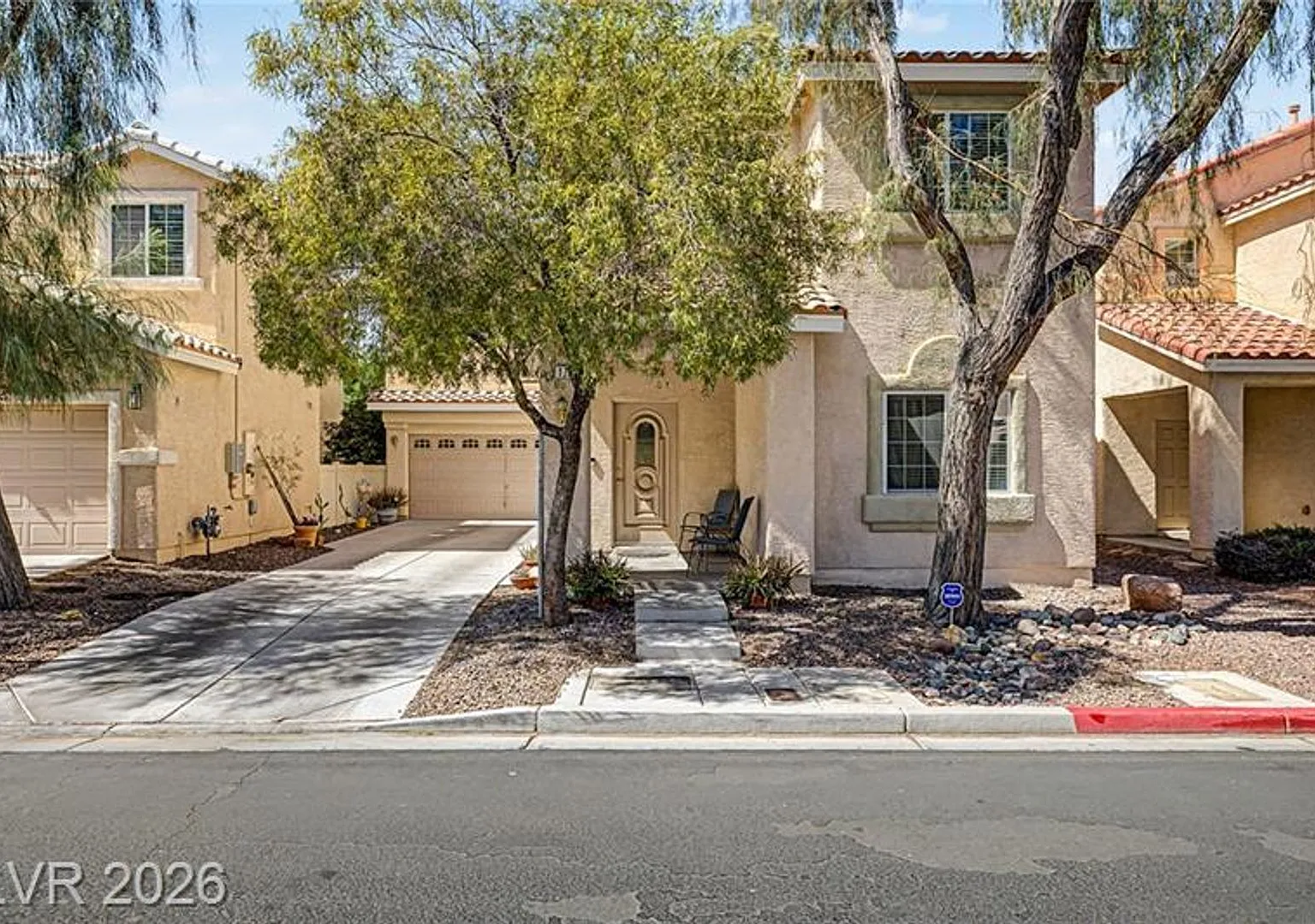 4 Bed 2 story home in Silverado Ranch — Photo 2