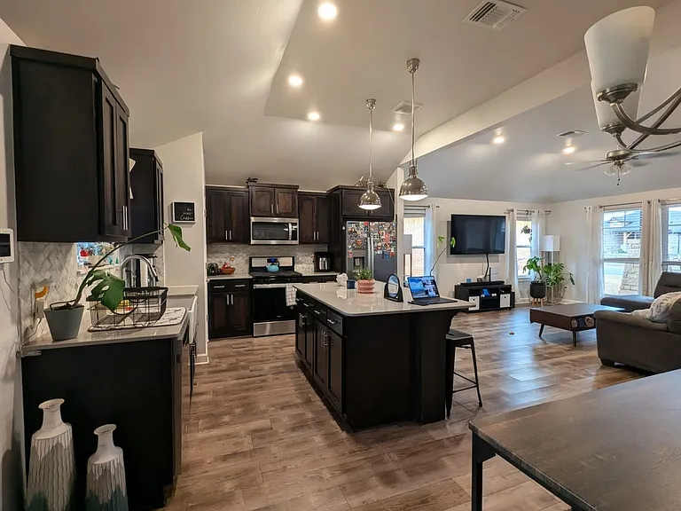 3101 Red Cedar Way — Photo 10