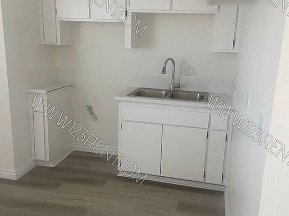 3rd image of 9817 N Loop Blvd #G