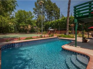 19623 Hiawatha St, Chatsworth, CA 91311