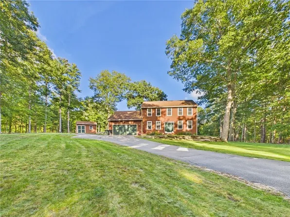 778 Hammet Rd, Coventry, RI 02816