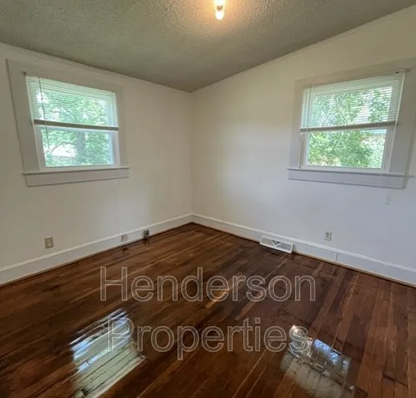 1335 Eastside Ave — Photo 11