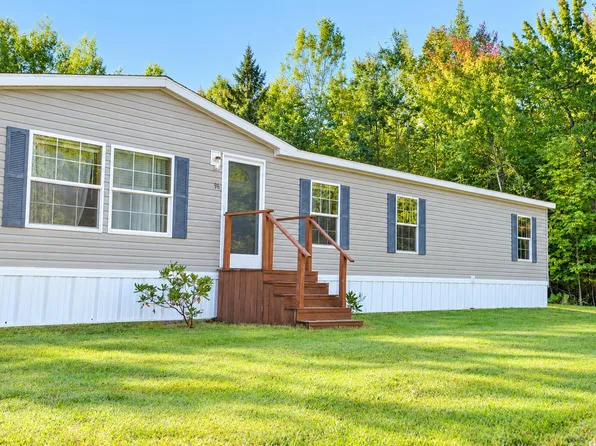 96 Madeline Drive, Oakland, ME 04963