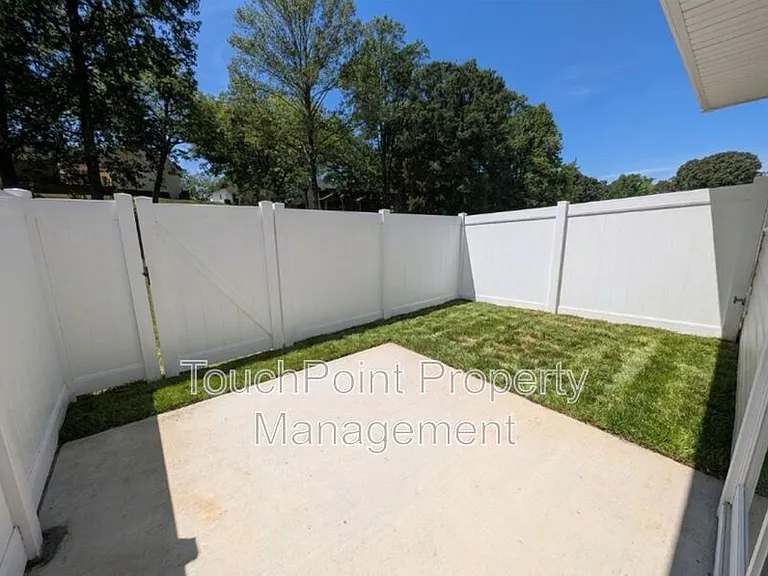 1415 Arden Ave — Photo 23