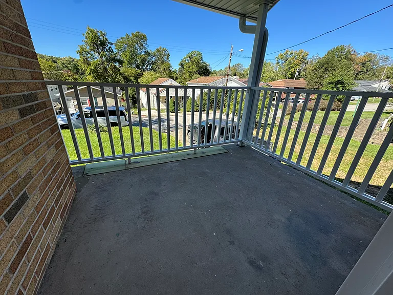 928 Meadow Dr — Photo 35