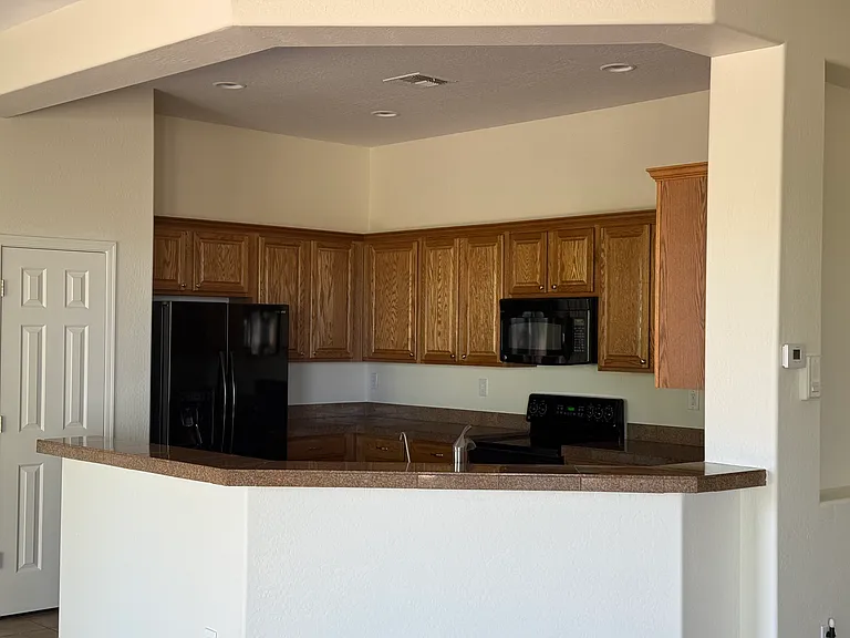 2344 W Clearview Trl — Photo 9