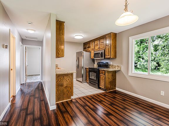 5th image of 8824 N Maplebrook Ct