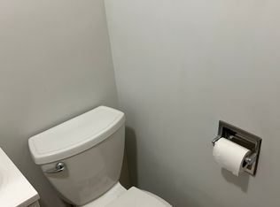 1541 Massachusetts St #1541, Lawrence, KS 66044