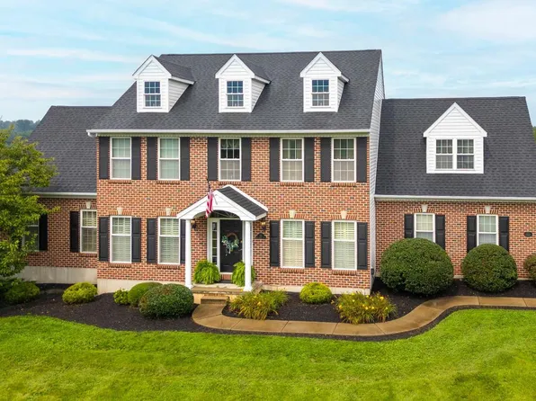 32 Wheatsheaf Ln, Cochranville, PA 19330