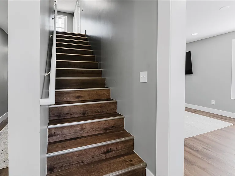 1210 Washtenaw Ave — Photo 24