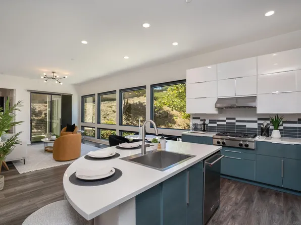 8570 Aspect Dr, San Diego, CA 92108
