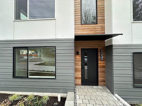 2nd image of 11240 Corliss Avenue N