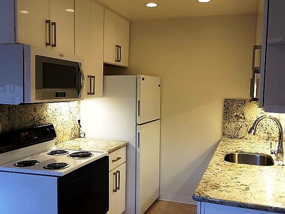 4th image of 195 Saranap Ave #A