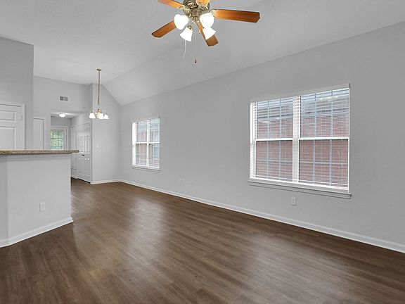 4th image of 818 Barrington Woods Cv #771-5