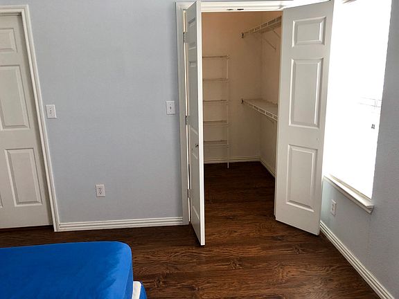 Walk in closet in Bedroom