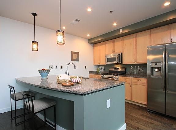 4th image of 900 20th Ave S APT 1104