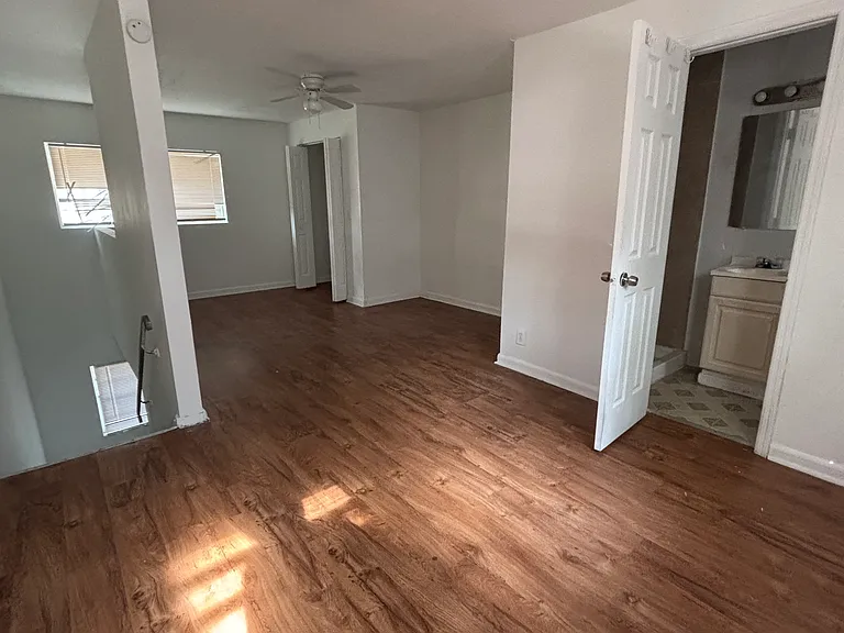 M15 upstairs bedroom